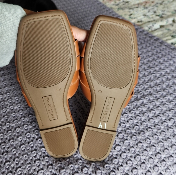 Indigo Rd Brown Slip On Sandals Sz 9 - Picture 5 of 5